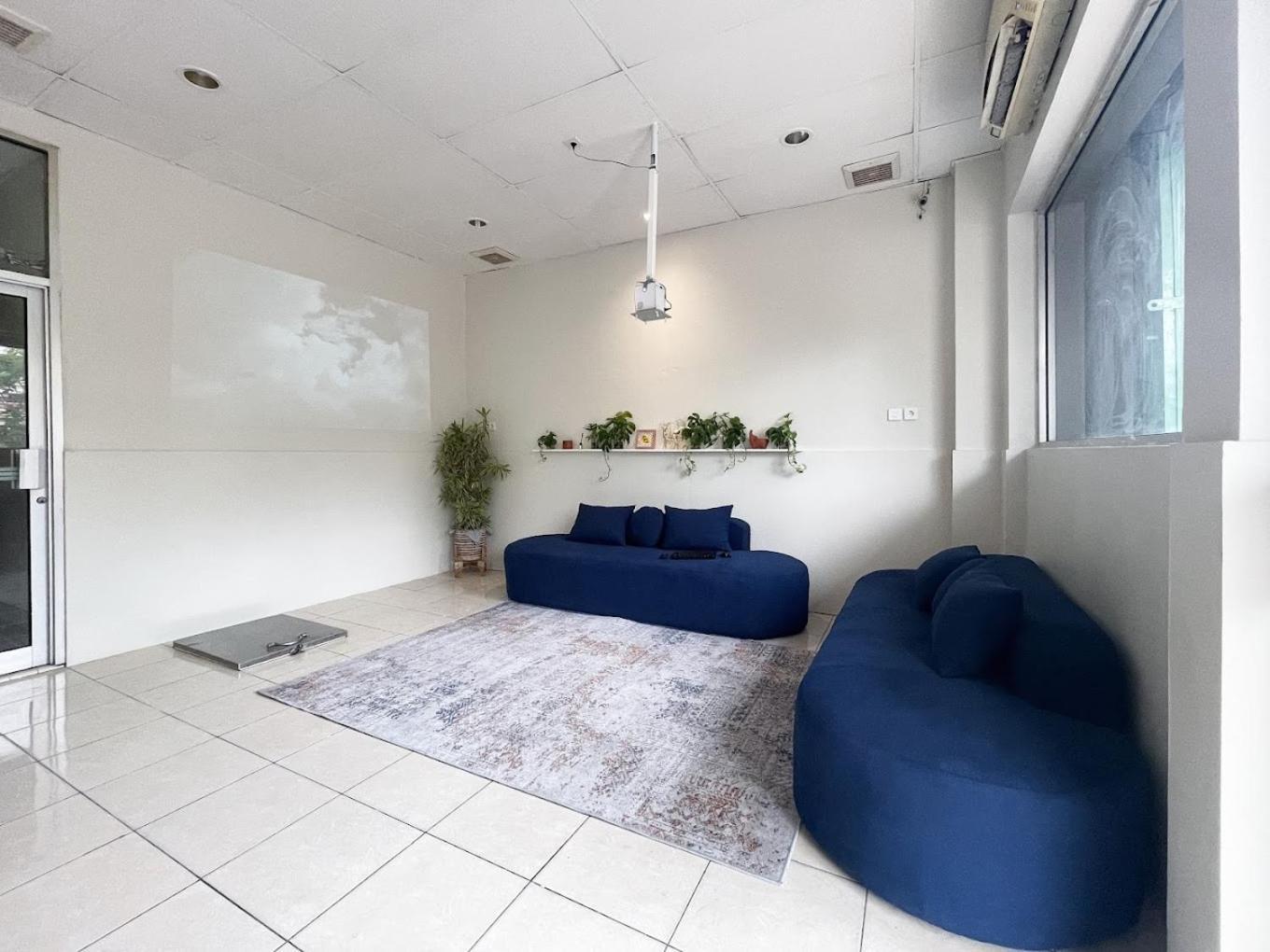 Kos Awany Coliving Hostel Jakarta Exterior photo